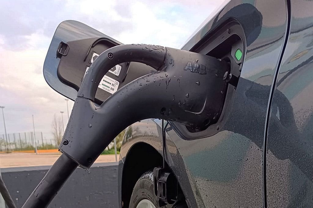 cabos carregamento elétrico