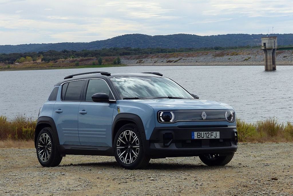 Renault 4 E-Tech elétrico