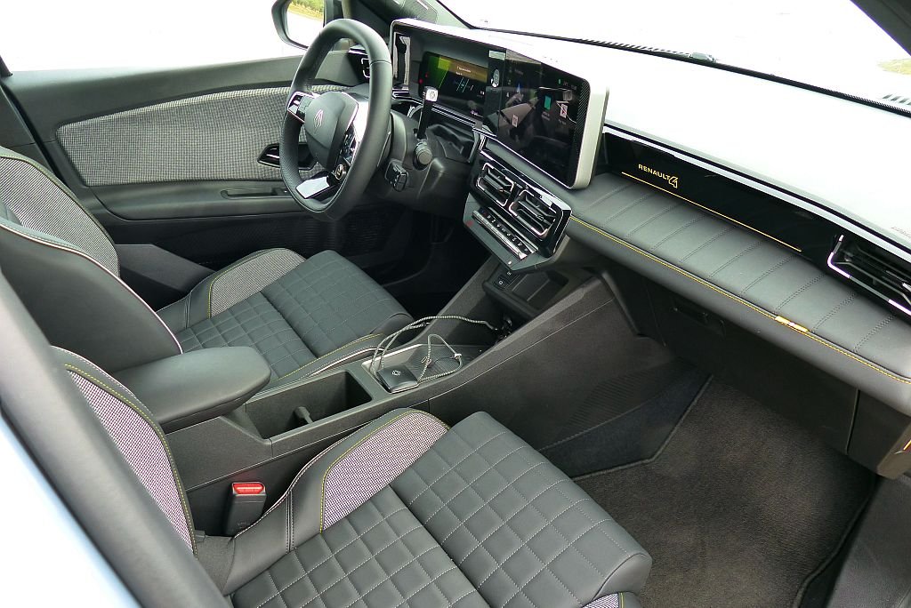 Renault 4 E-Tech elétrico