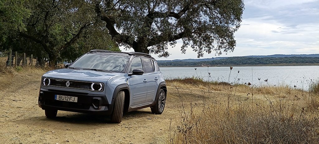 Renault 4 E-Tech elétrico