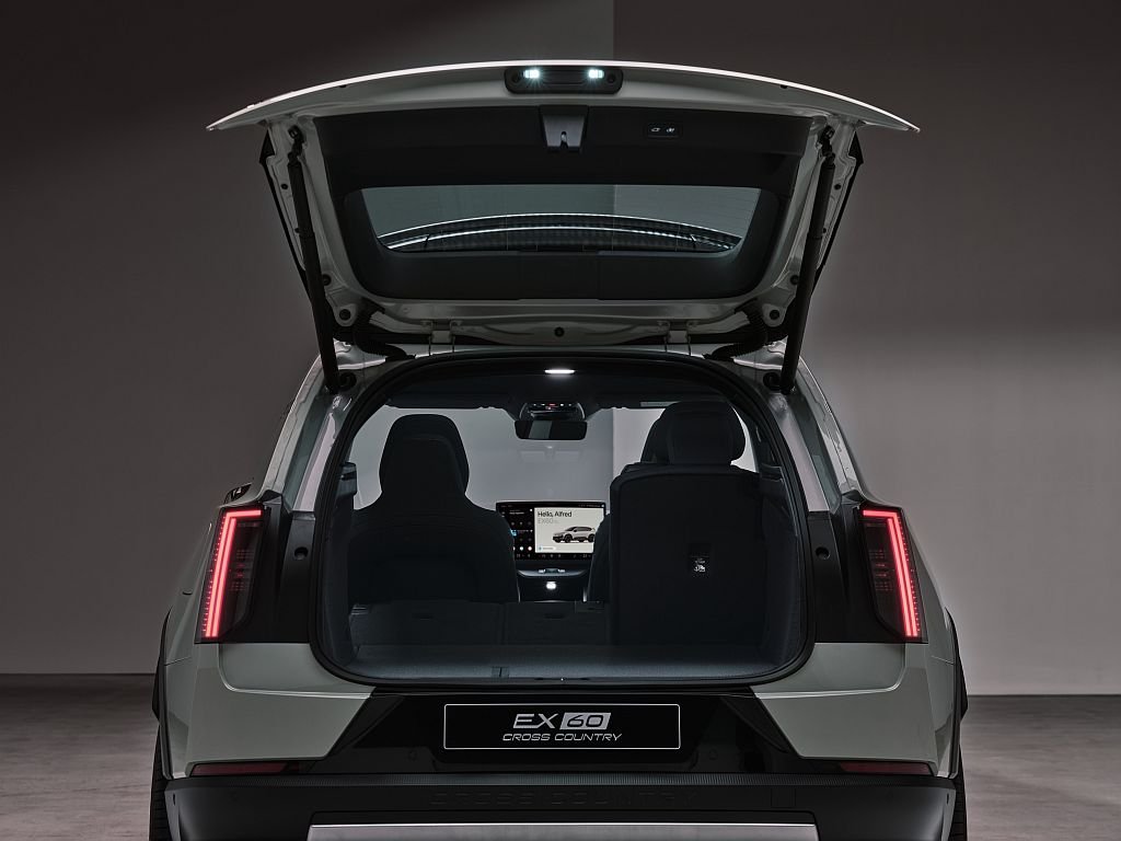 volvo EX6o bagageira