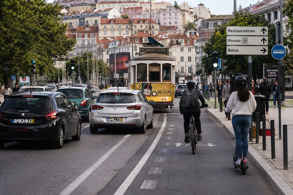 trânsito Lisboa Código Estrada