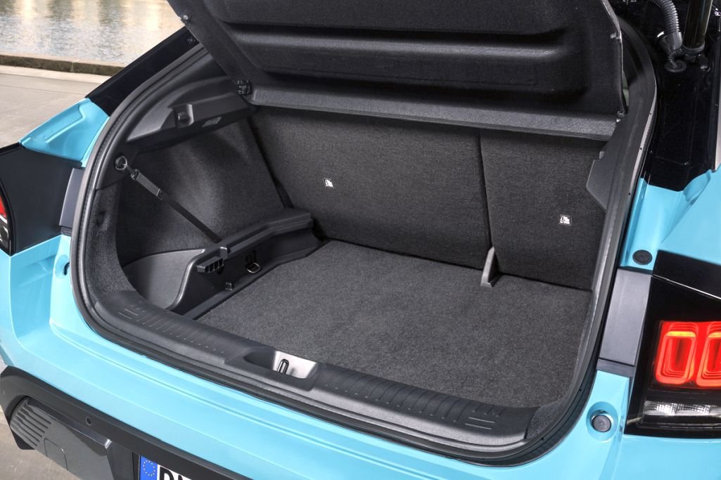Nissan_LEAF 2026